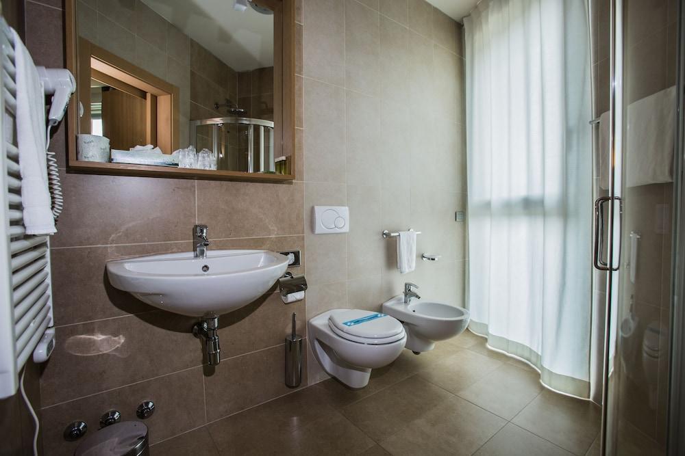 Hsm Hotel San Martino Garbagnate Monastero Dış mekan fotoğraf